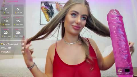 vikafever online show from October 13, 8:17 am