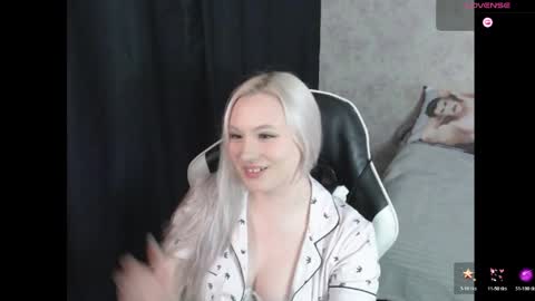 vikapowers online show from April 10, 7:09 pm