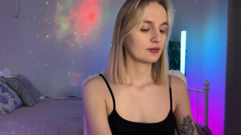 Vikky online show from May 14, 1:22 am