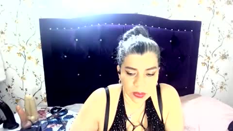 VIKY ADAMS online show from May 21, 7:01 pm