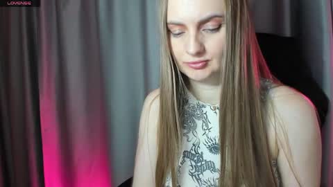 Funny  girl online show from May 8, 11:50 pm