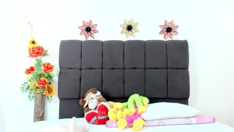   online show from March 3, 1:15 pm