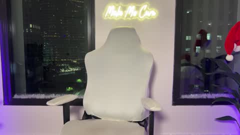 Snapshot of violet6xft chatting on December 29, 5:31 am Fantasy Black Girl online show from December 29, 5:31 am