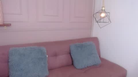 V I O L E T  online show from March 31, 2:06 pm