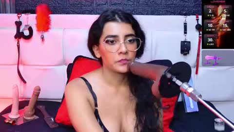 Violet online show from February 11, 1:45 pm