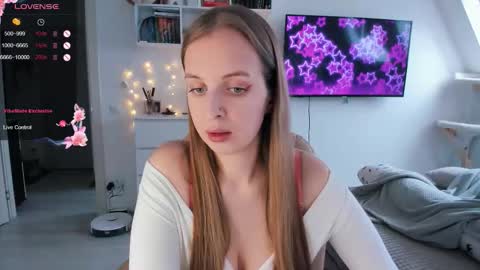 Violet online show from February 4, 11:24 am