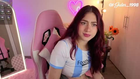 violet online show from May 26, 7:02 pm