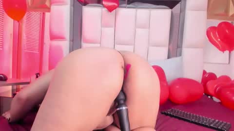 violet_milleer online show from February 14, 8:11 pm