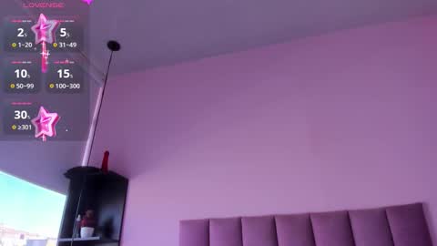 violet online show from September 22, 12:58 pm