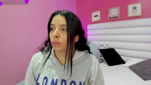 violet_sinclair online show from April 7, 11:34 am