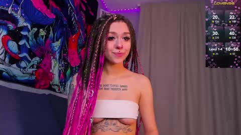 Snapshot of violet_walker7 chatting on February 15, 5:07 pm Violet online show from February 15, 5:07 pm