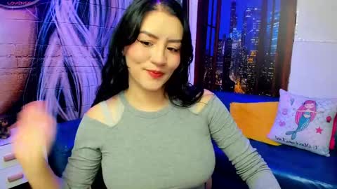     online show from December 12, 9:15 pm