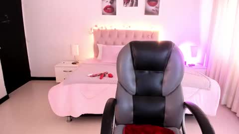 violeta_hotter_ online show from November 10, 11:49 am