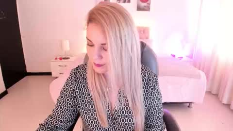 violeta_hotter_ online show from November 13, 11:53 am