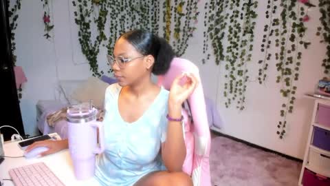 Violeta online show from May 19, 5:20 pm