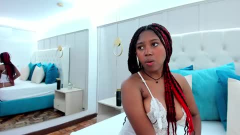 violeta_ruiz_ online show from March 4, 9:32 pm