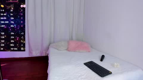 Violeta online show from May 10, 2:19 pm