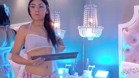 Violet  online show from December 19, 4:10 pm