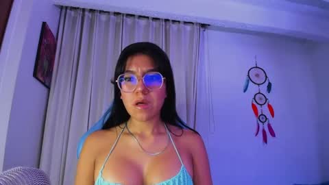 Snapshot of violetbunnyy1 chatting on January 10, 2:57 am Violet online show from January 10, 2:57 am