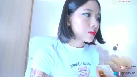 Snapshot of violeth___ chatting on December 20, 11:10 am violeth___ online show from December 20, 11:10 am