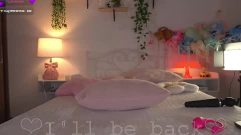 violeth___ online show from May 11, 2:45 pm