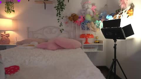 violeth___ online show from May 21, 12:03 pm