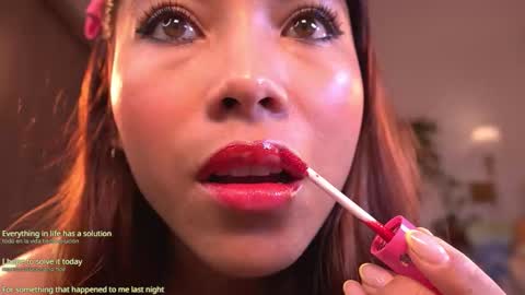 Snapshot of violeth___ chatting on September 29, 11:15 am violeth___ online show from September 29, 11:15 am