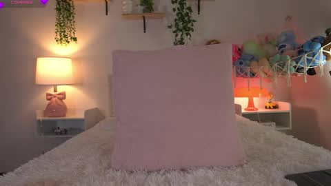 violeth___ online show from May 18, 12:44 pm