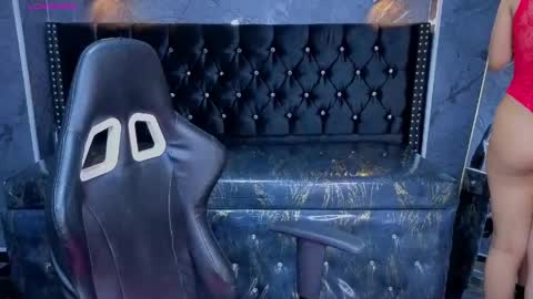 violeth_b online show from May 22, 3:21 pm
