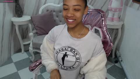 violeth_b online show from December 9, 12:40 pm