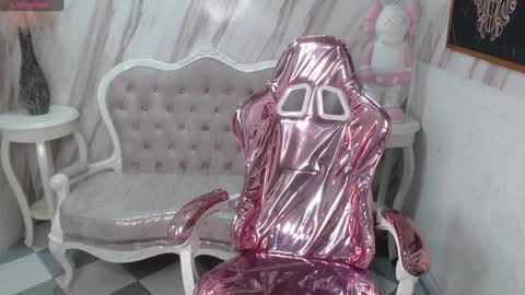 violeth_b online show from December 4, 12:36 pm