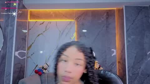 violeth_b online show from May 11, 2:45 pm