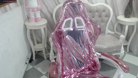 violeth_b online show from December 3, 12:38 pm