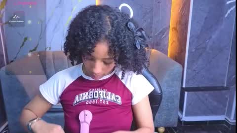 violeth_b online show from March 14, 6:09 pm