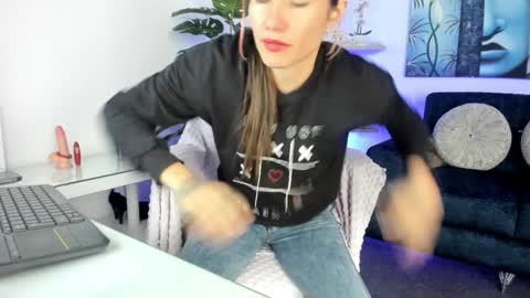 violetparkker online show from December 7, 11:29 am