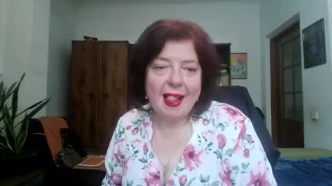violetpulse online show from May 18, 1:39 pm
