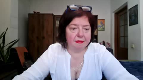 violetpulse online show from May 4, 3:05 pm