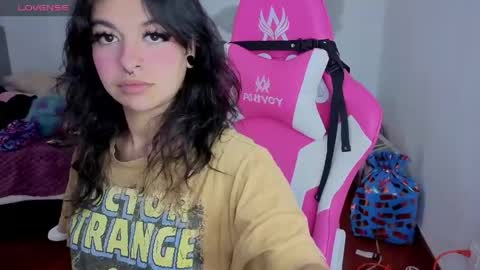   online show from May 25, 6:18 pm