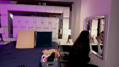 violetskinny online show from May 18, 7:31 pm