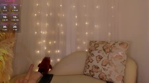 violett23_ online show from October 18, 3:42 am