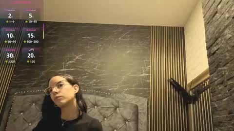 ViolettGolden online show from September 11, 10:59 am