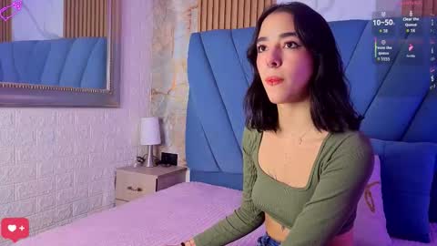ViolettGolden online show from September 28, 7:08 pm