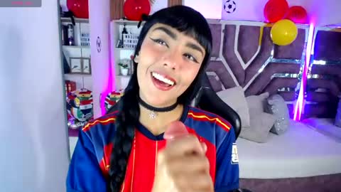 violett_garden online show from June 21, 11:47 am