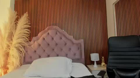 violett_hott_ online show from March 23, 1:17 pm