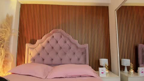 violett_hott_ online show from April 4, 1:43 pm