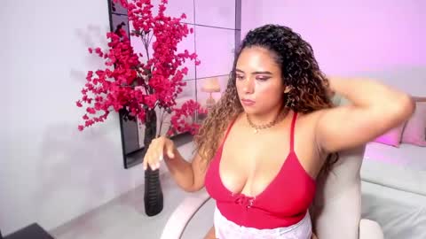 Violett online show from March 24, 3:01 am