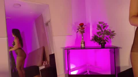 violetta_bold online show from May 9, 12:18 pm