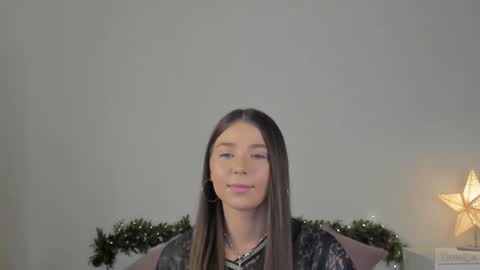 violetta_finch online show from December 7, 8:22 am