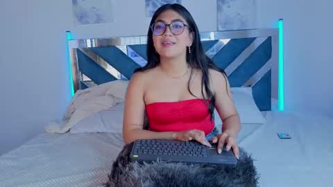 Snapshot of violettabloom1_ chatting on September 19, 9:47 pm violettabloom1_ online show from September 19, 9:47 pm
