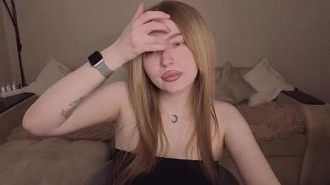 ViolettaOtis online show from May 9, 3:14 pm